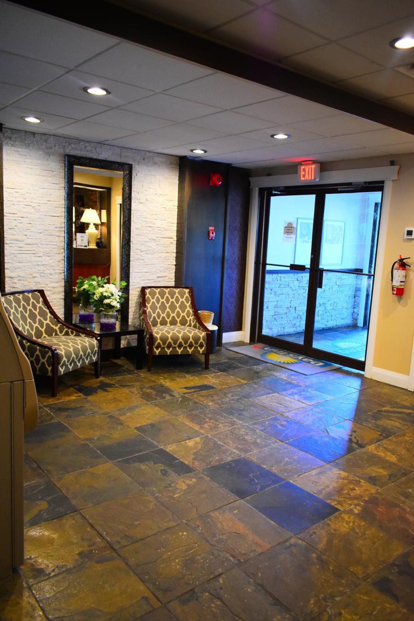 Days Inn By Wyndham Sylvan Lake Exterior foto